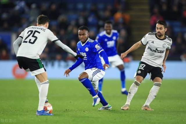 弗拉泰西：小时候踢前锋被迫改打中场